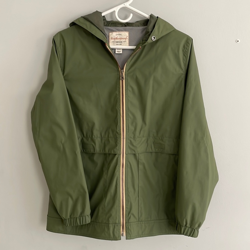 Girl’s Weather Proof Vintage Jacket very gently used. Perfect for rainy day!